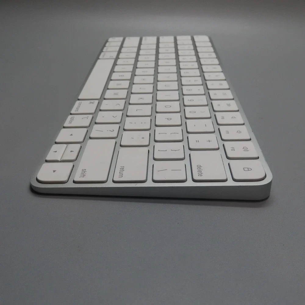 Genuine Apple magic keyboard Bluetooth‎ with for Macbook - A2450 - lightly used